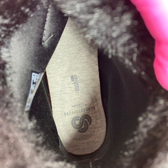 Clarks Cloudsteppers Womens Black Ankle Booties Size 5.5M Faux Fur Trim Pull On - Picture 5 of 12